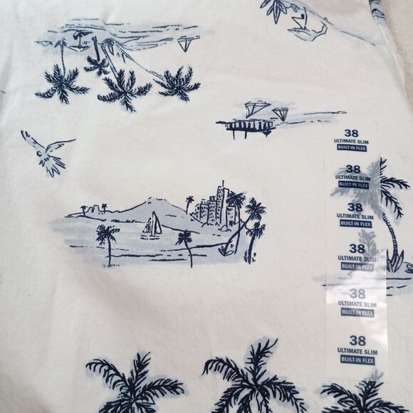 Old Navy Men's White Island Scenic Shorts 38 Ultimate Slim Built-in Flex NWT - Picture 14 of 15